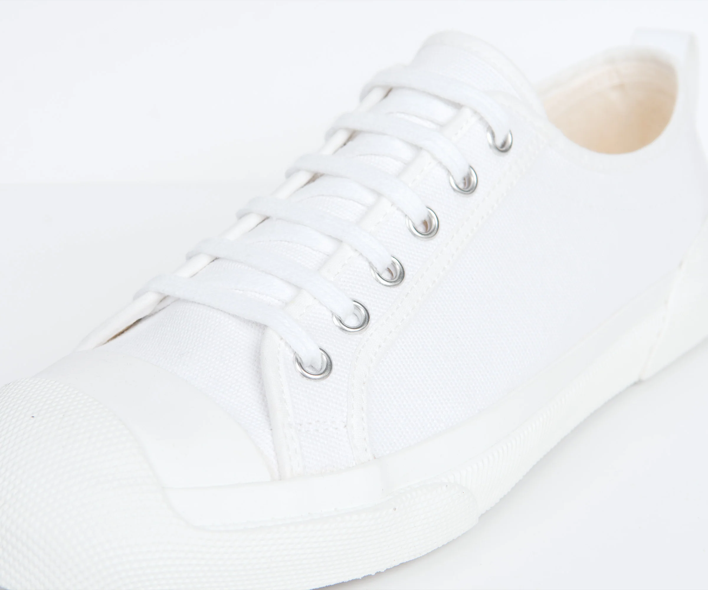 Dries Van Noten Canvas Pump White - Image 4