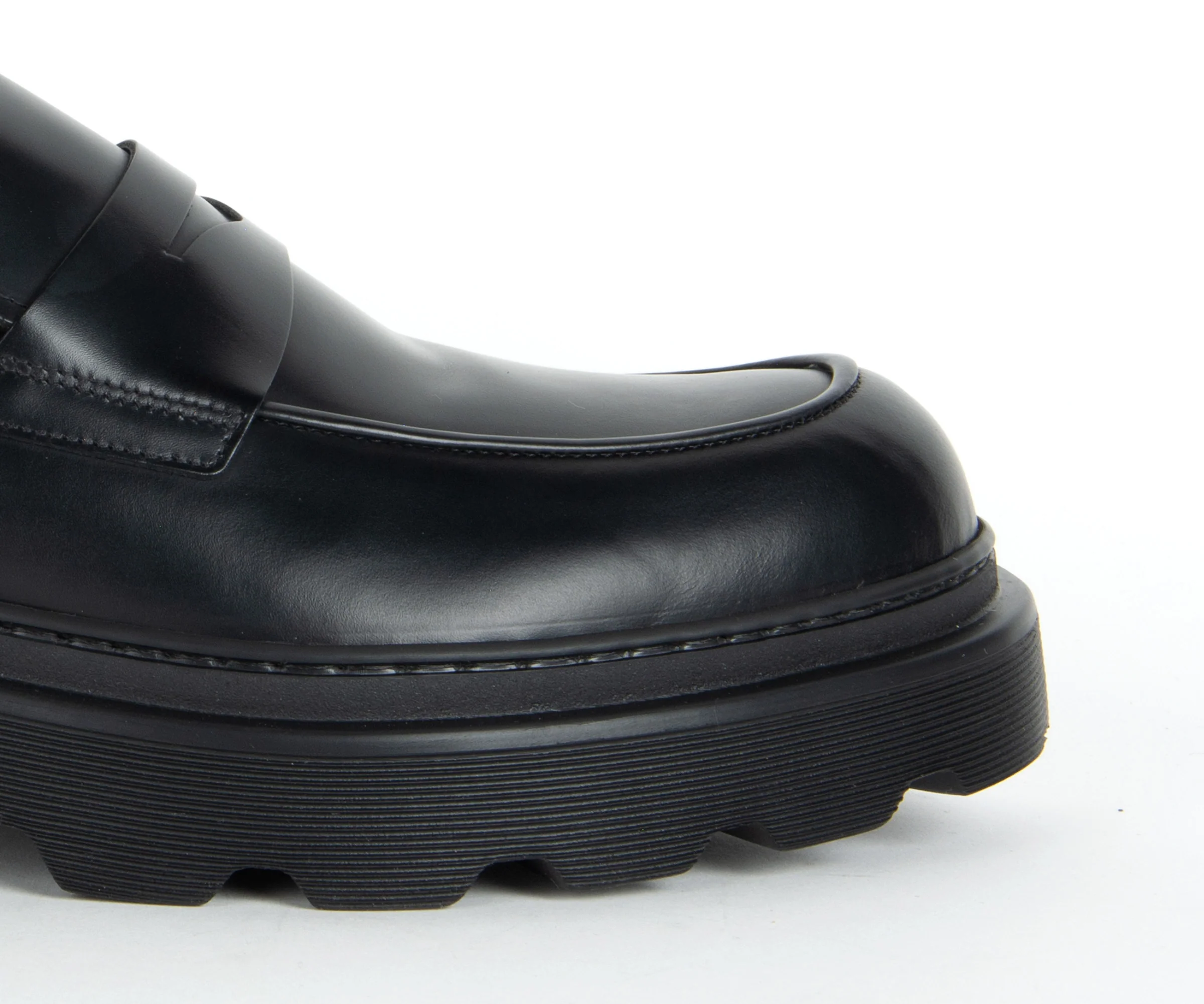 Tods Mocassino Classic Chunky Loafer Black - Image 3