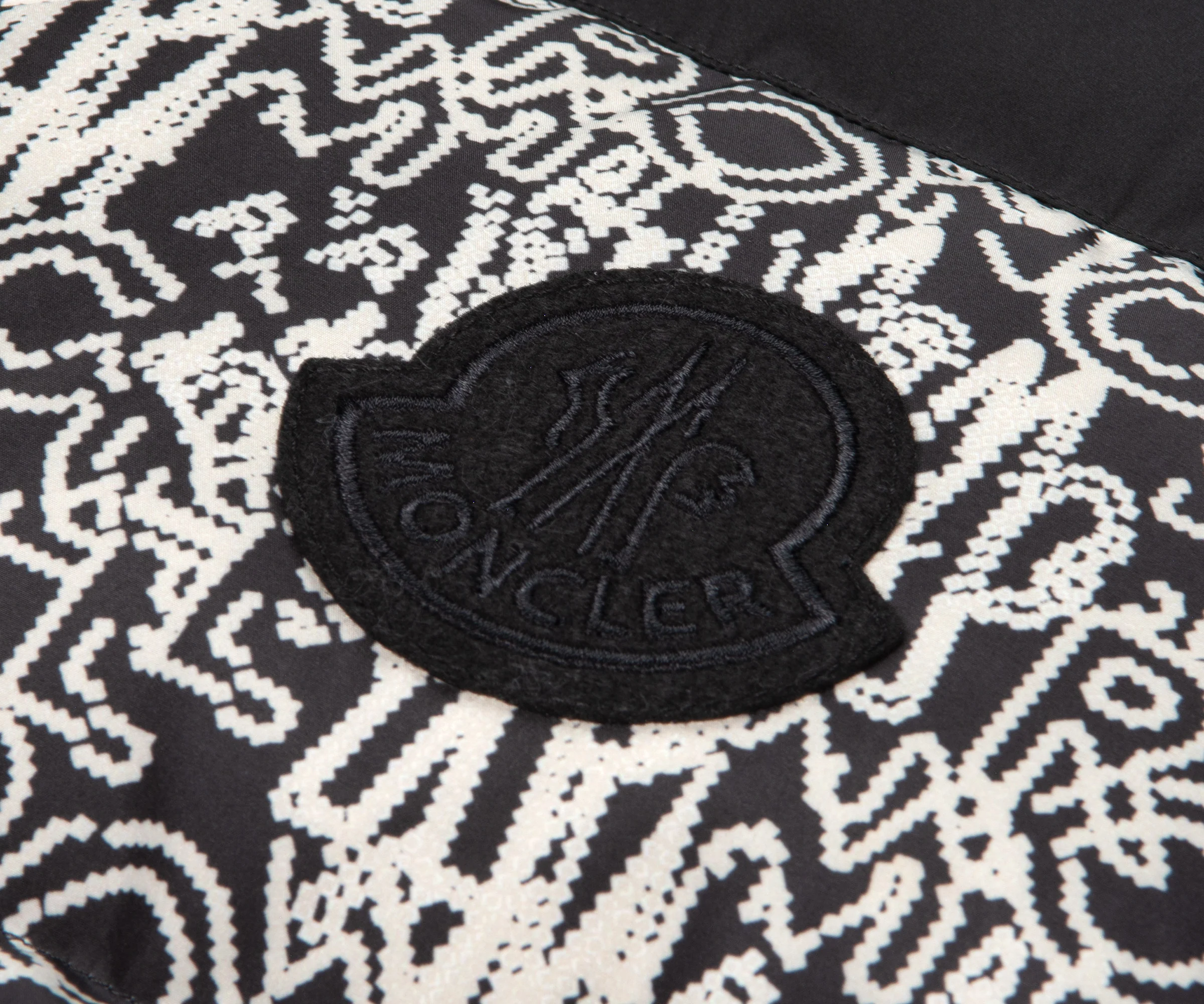Moncler Chubasco 2 In 1 Printed Jacket Black/White - Image 3