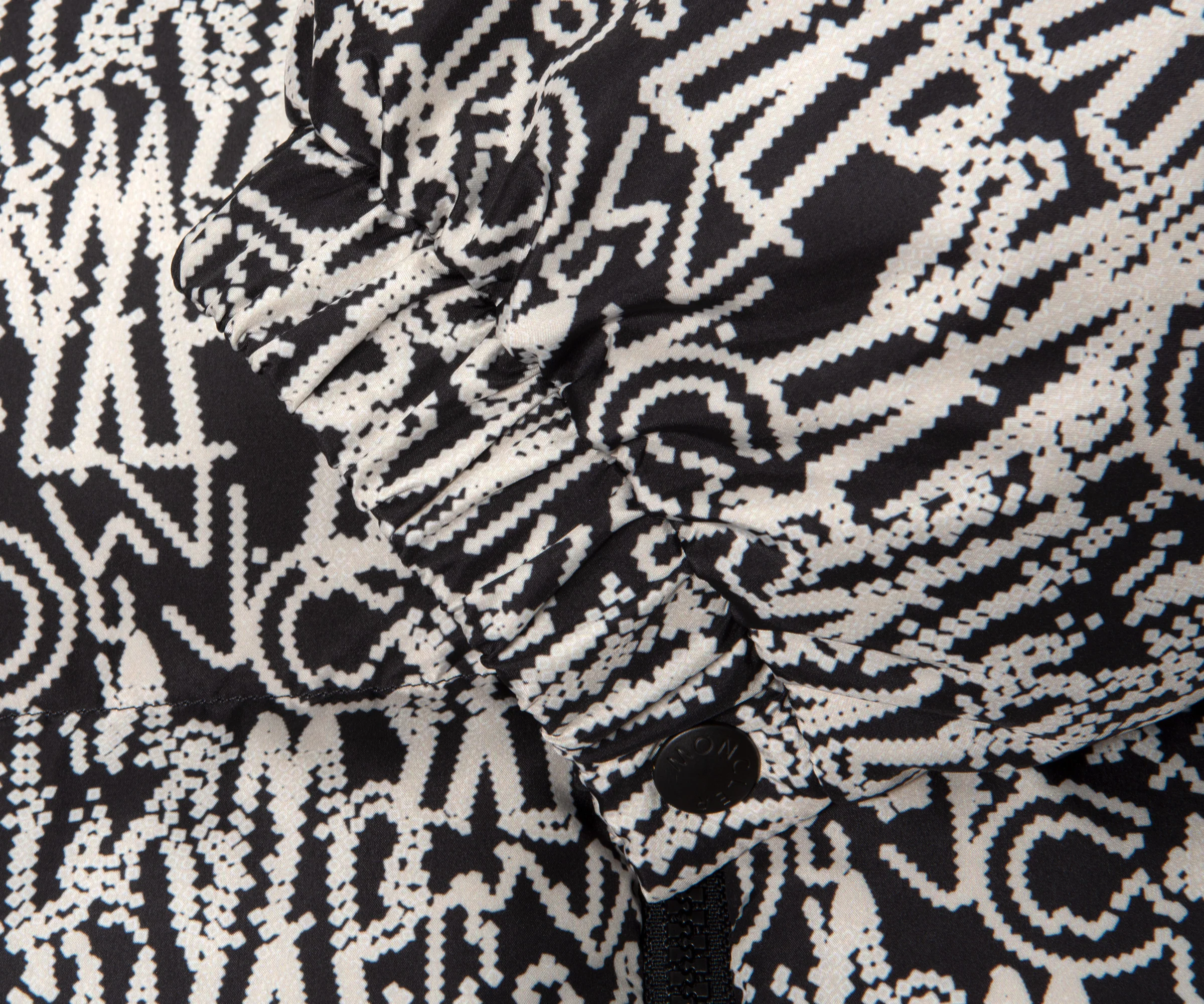 Moncler Chubasco 2 In 1 Printed Jacket Black/White - Image 5