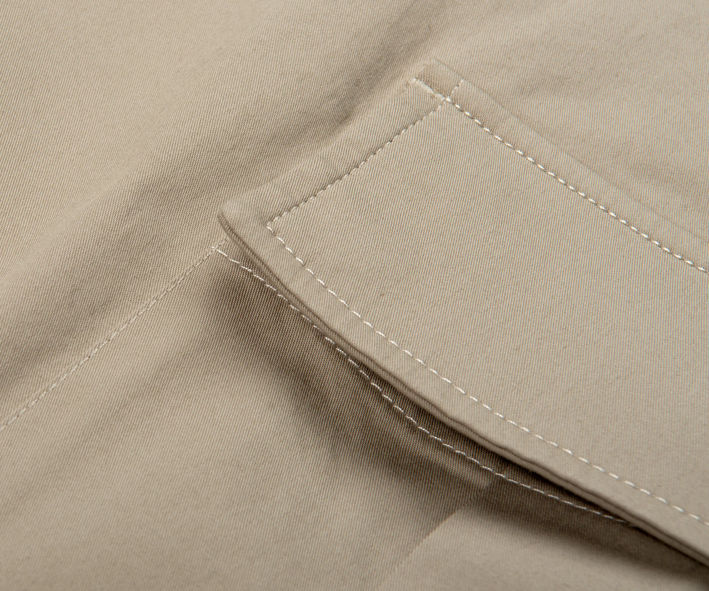 Moncler Gabardine Cargo Trousers light Beige - Image 4