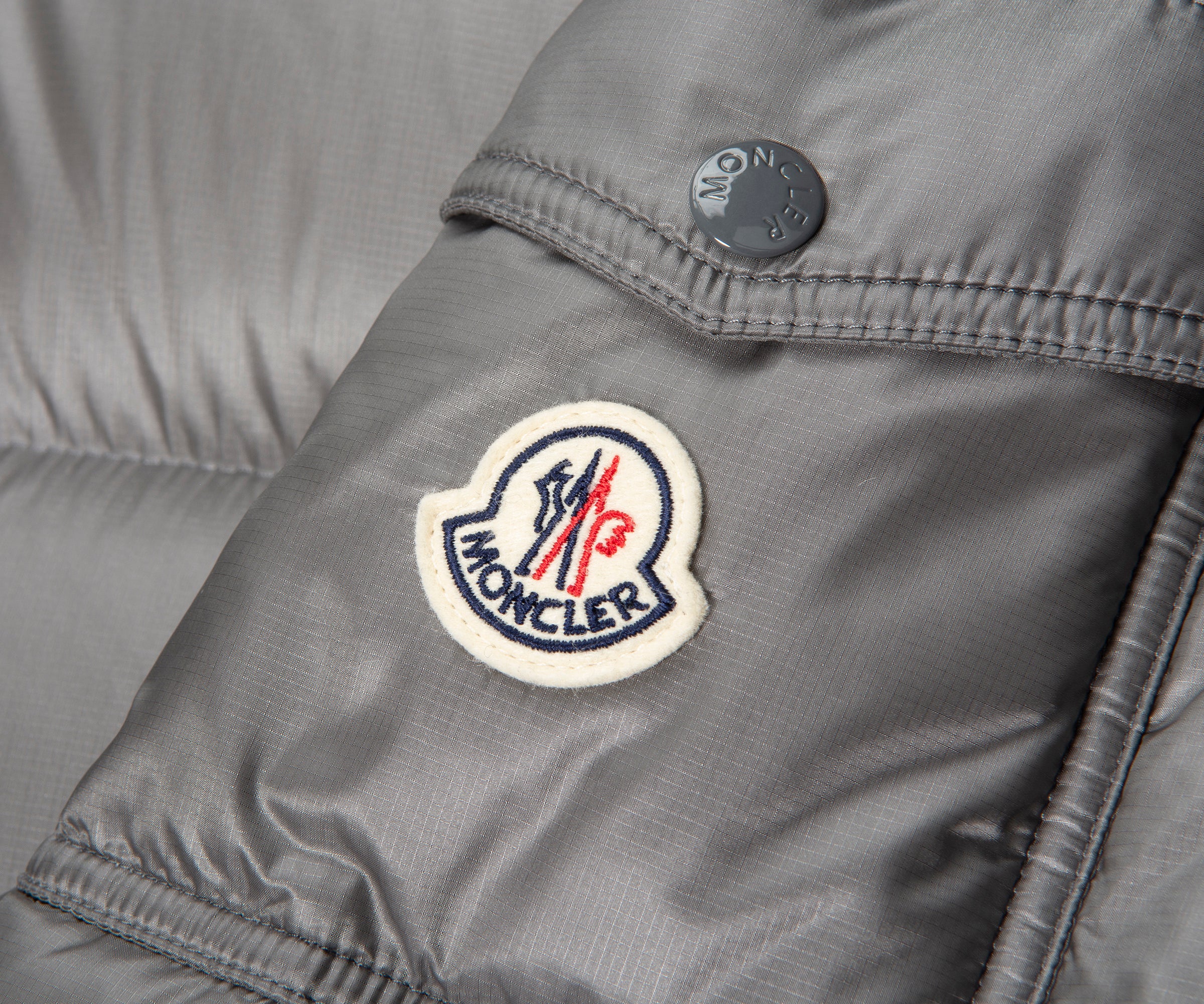 Moncler Couyere Silver Hooded Puffer Jacket - Image 3